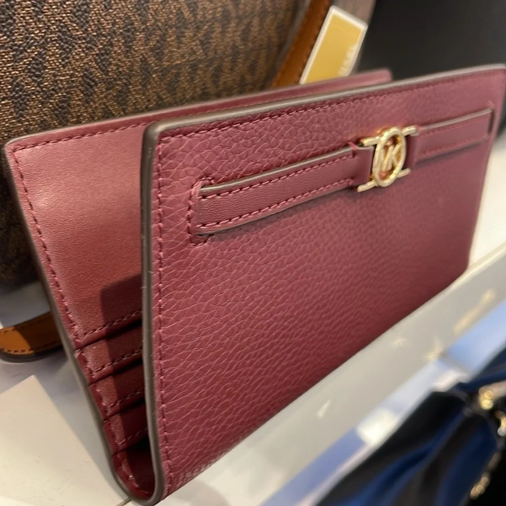 Michael Kors Reed Large Bifold Pebbled Leather Snap Wallet Card Case 
Oxblood - Picture 8 of 16